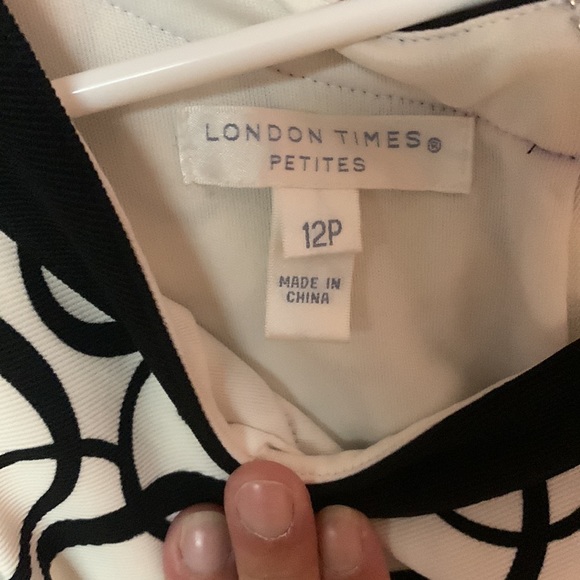 London times dress - Picture 3 of 3